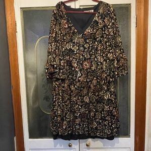Cute floral dress. Lacy overlay fully lined. Size 24W